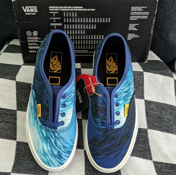 Vans Other - VANS OFF THE WALL AUTHENTIC Kids 3.5 Youth NATIONAL GEOGRAPHIC OCEAN 1223 Blue